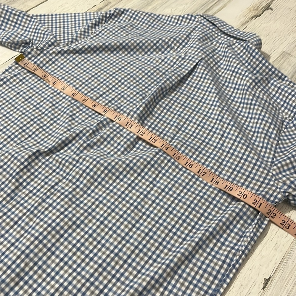 Johnnie-O Prep Formance Button Down Size Large - image 7